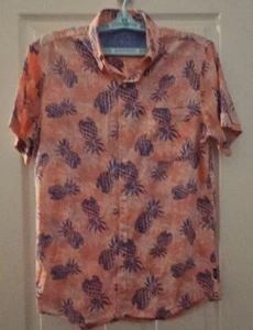 Izod Saltwater Hawaiian Shirt Relax Classic Fit Short Sleeve Med Pink Pineapples - Picture 1 of 4