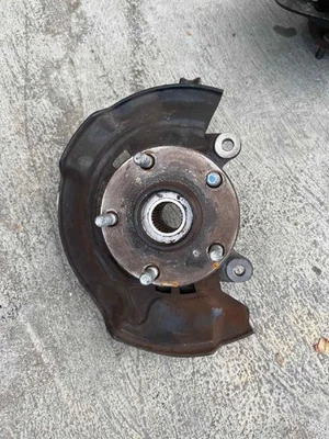 Toyota Rav4 2006-2018 conjunto de nudillos de husillo de pasajero delantero derecho fabricante original Foto 1 de 4