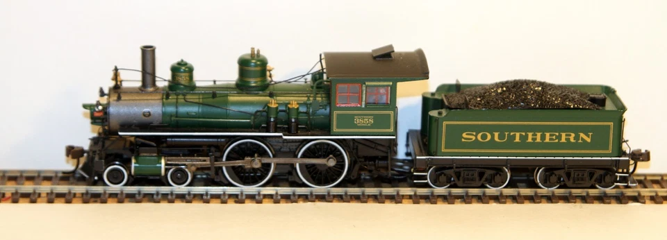 BACHMANN SPECTRUM 80128 SOUTHERN 4-4-0 ROAD #3858 WITH SOUND  & DCC - Image 1 of 1