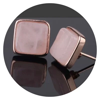 Pendiente ZARD Cuarzo Rosa Piedras Preciosas Naturales Corte Cojín en Tono Oro Rosa Foto 1 de 4