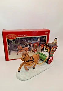 Lemax Village Collection Christmas Village Covered Cab #270-6554 - Picture 1 of 13