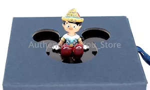 Mini estatuilla con joyas de cristal Swarovski® de los hermanos Arribas de los parques de Disney - Imagen 1 de 3