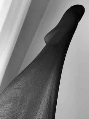 SWISS MADE 15 den Comfort Strumpfhose leichte Stützwirkung Gr. XL Schwarz Neu - Bild 1 von 4