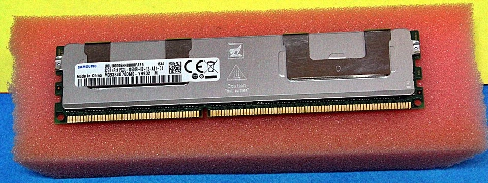 M393B4G70DM0-YH9 SAMSUNG 32GB (1X32GB) 4RX4 PC3L-10600R SERVER MEMORY - Image 1 of 1