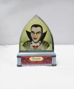 Universal Studios Monsters, #8711, Vintage Dracula Bust Figurine - Picture 1 of 5
