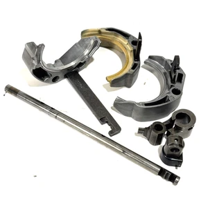 1993 GMC / CHEVY C / K 1500 2500 NV3500 TRANSMISSION SHIFT FORKS & LINKAGE - Picture 1 of 14