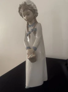 Vintage Spanish Porcelain Girl Figurine Zaphir Decor Collectables New Cond - Picture 1 of 5