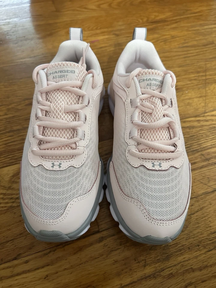 Under Armour para mujer UA W Charged Assert 9 talla 6,5 Foto 1 de 4