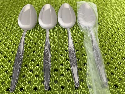 4 Stylecraft SYF2 (T & N) Single Rose Oval Soup Spoons  Stainless Flatware - Image 1 of 4