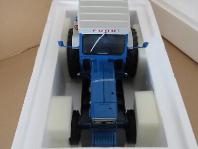 UH 1/16 Ford 7600 7A1 Launch Edition Blue 1975 Diecast scale model Farm Tractor - Image 1 of 4