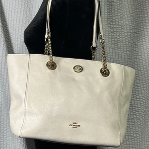 Coach Turnlock Chain Tote 27 Style 57107 Off White Pebbled Leather Tasche - Bild 1 von 17