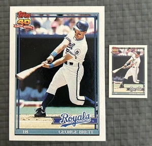 Lotto 2 carte George Brett, Topps 40 anni 1991 #540 variante regolare e micro D* - Foto 1 di 6