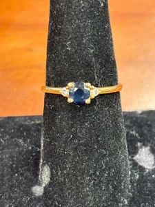 Anello in oro giallo 10 carati 1,64 g misura:7 (QUC023463) - Foto 1 di 1