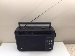 GE General Electric Superadio Series III Long Range AM/FM Super Radio 7-2887A - Picture 1 of 12
