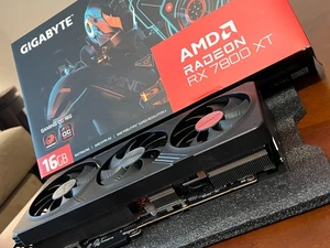 Tarjeta de gráficos GIGABYTE Radeon RX 7800 XT GAMING OC 16 GB GDDR6 - Imagen 1 de 6