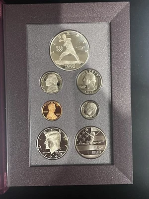 1992 PRESTIGE Proof Set. U.S. Mint Made. Complete & Original. With Box & COA - Image 1 of 3