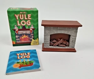 Neu Mini Weihnachtsscheit beleuchtet Kamin knisternder Sound Puppenhaus/Schreibtisch Spielzeug getestet - Bild 1 von 15