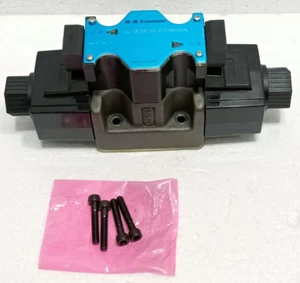 KAWASAKI DE10P-20-213-WA100AL SOLENOID VALVE NEW FAST SHIPPING - Picture 1 of 8