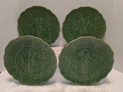 BORDALLO PINHEIRO Bordello Pinheiro Green Salad Plates Strawberries On The Vine New