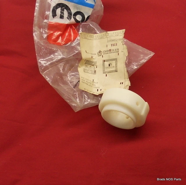 Nuevo de Lote Antiguo Mopar 1967 68 Dodge Dart Coronet Belvedere LWR CUERDA COLUMNA BRG Soporte Foto 1 de 1