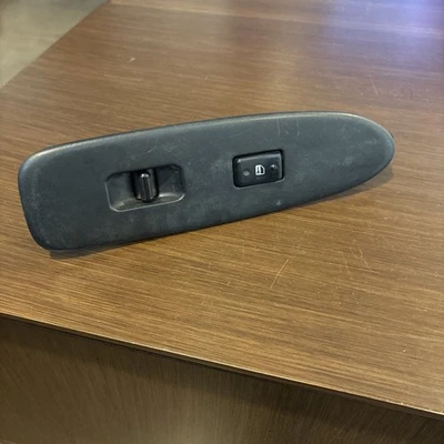 1994-1999 Toyota Celica OEM interruptor de janela de energia e moldura lado direito do passageiro - Imagem 1 de 4