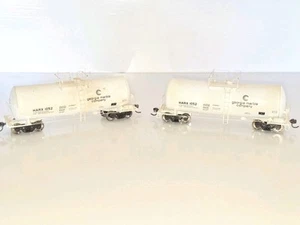 2 x Walthers 932-7233 Harx Georgia Marble tanker wagons. Good cond. HO. No box - Picture 1 of 13