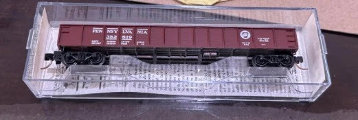 Kadee (N) 48010 PENNSYLVANIA 50FT GONDOLA RD# 352819 - MINT - Image 1 of 1