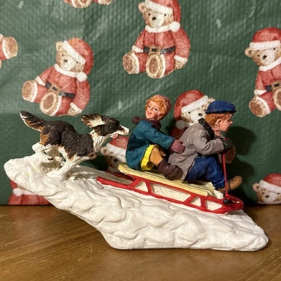 Резиновая фигурка Lemax Christmas Village Racing Downhill #77008 - Изображение 1 из 4