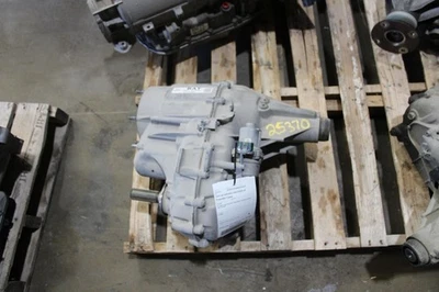 2022 Chevrolet Silverado 1500 Transfer Case 4WD 10 Speed OEM Used 36K Miles - Image 1 of 4