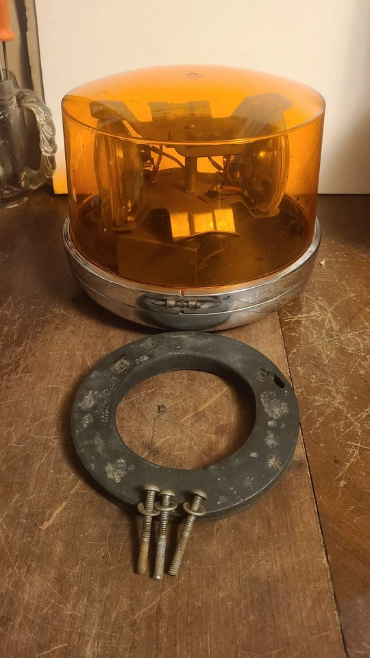 Dietz 211 Holmes Wrecker 211 желтый вращающийся маяк 12 В работает - Изображение 1 из 4