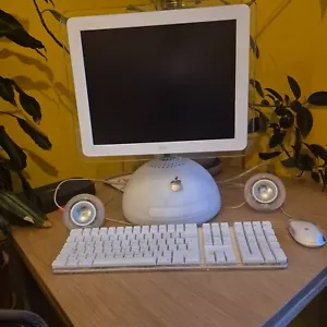 Vintage Apple iMac + accs - 15 " - 2002 - keyboard, mouse, speakers, software - Picture 1 of 10