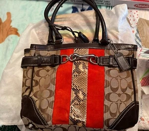 BORSA COACH SIGNATURE COLLECTION - Rossa e Marrone - mai usata - Foto 1 di 7