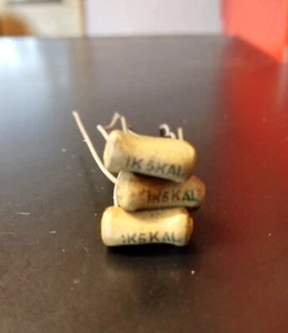 3 x Resistenze DogBone Marrone 1K 5KAL Vintage 1K5KAL Osso di Cane Nuovo/Vecchio Stock - Foto 1 di 2