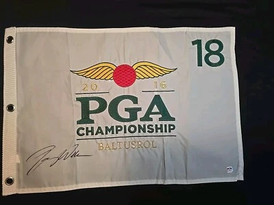 Prendedor Bandera Campeonato PGA 2016 Firmado por Jimmy Walker Certificado de Autenticidad PSA Baltusrol AUTOGRAFIADO Foto 1 de 3