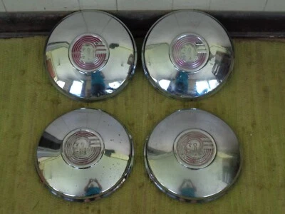 47 48 Tapacubos Pontiac Plato Perro Juego de 4 Tapacubos 1947 1948 Foto 1 de 4