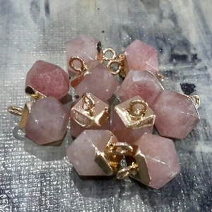 Natural Strawberry Quartz, Faceted Charm, 11-12x8x8mm, 2 pieces, Free Postage  - Foto 1 di 2