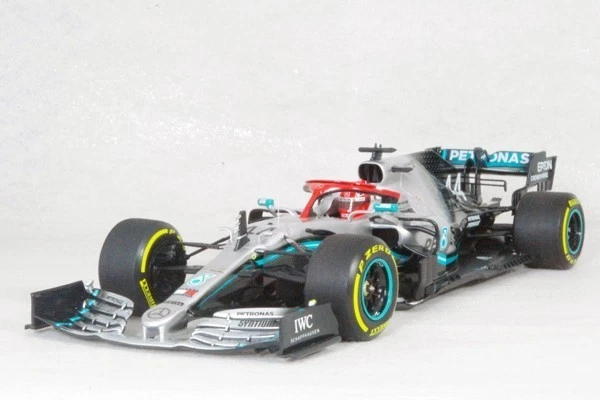 1 18 Minichamps Mercedes AMG W10 EQ Power Hamilton 2019 Petronas