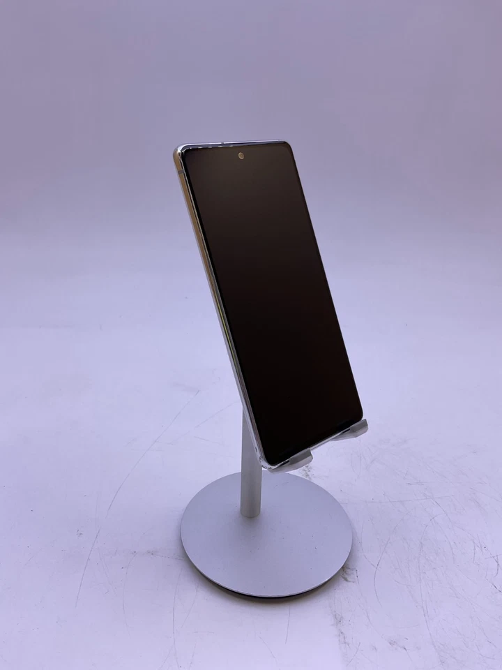 Samsung Galaxy S20 FE 5G 6GB RAM 128GB Storage - Image 1 of 1