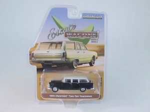 Greenlight 1955 Chevrolet Two-Ten Townsman White over Black Die Cast Maßstab 1:64 - Bild 1 von 3