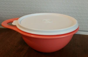 Nuevo tazón Tupperware Thatsa 2-1/2 tazas capacidad de mezcla para servir y almacenar guayaba - Imagen 1 de 3