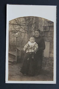 Carte postale ancienne CPA animée Femme et Enfant - Picture 1 of 1