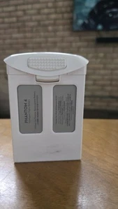 Genuine DJI Phantom 4 Intelligent Flight Battery 10 Charges - Picture 1 of 7