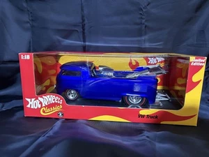 Hot Wheels Classic 1:18 VW Truck #PF13AV - Picture 1 of 8