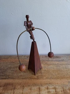 VTG Kinetic Folk Art Balancing Man On Base Handcarved Wood Brass 9" x 2" - Picture 1 of 8
