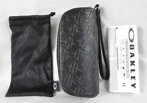 Oakley Soft Shell Zippered Sunglasses Case in Black, Wrist Strap + Matching Bag - Picture 1 of 8