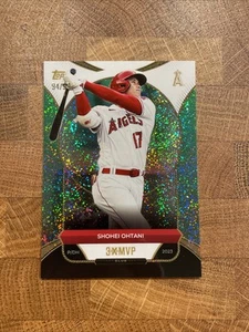 2025 Topps Three Times MVP Shohei Ohtani # 2 polvere di stelle verdi /99 - Foto 1 di 2