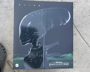 Mattel Creations Monster High Skullector Alien Puppe - Bild 1 von 3