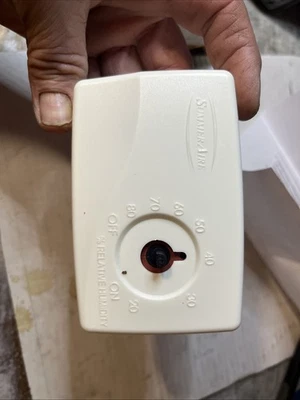SummerAire Manual Humidistat Control (New) - Image 1 of 3
