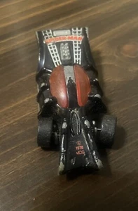Vintage 1975 Spiderman Hot Wheels Diecast Race Car Vehicle Black Web - Picture 1 of 6