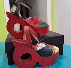 Vintage Donut Hole Platforms GOODY TWO SHOES NYC 70S GLAM Red Heel 5.5 - Picture 1 of 18